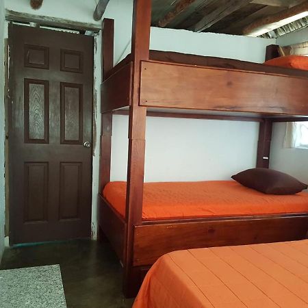 Bed and Breakfast Mi Casa En La Playa Escuintla Exterior foto