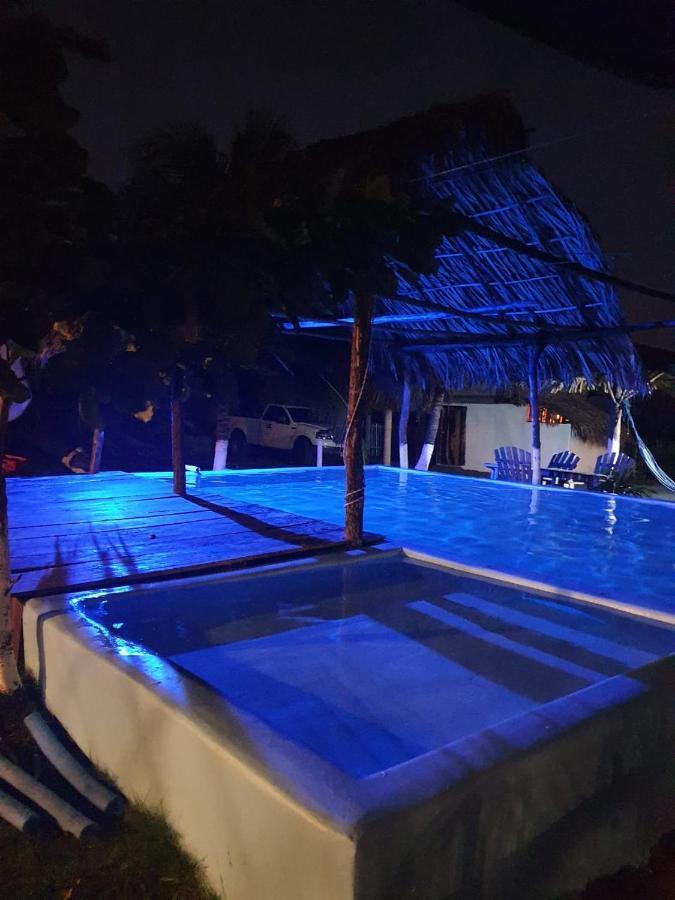 Bed and Breakfast Mi Casa En La Playa Escuintla Exterior foto